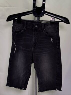 Women’s Black Distressed Y2K Edgy Grunge Jorts, Size 28
